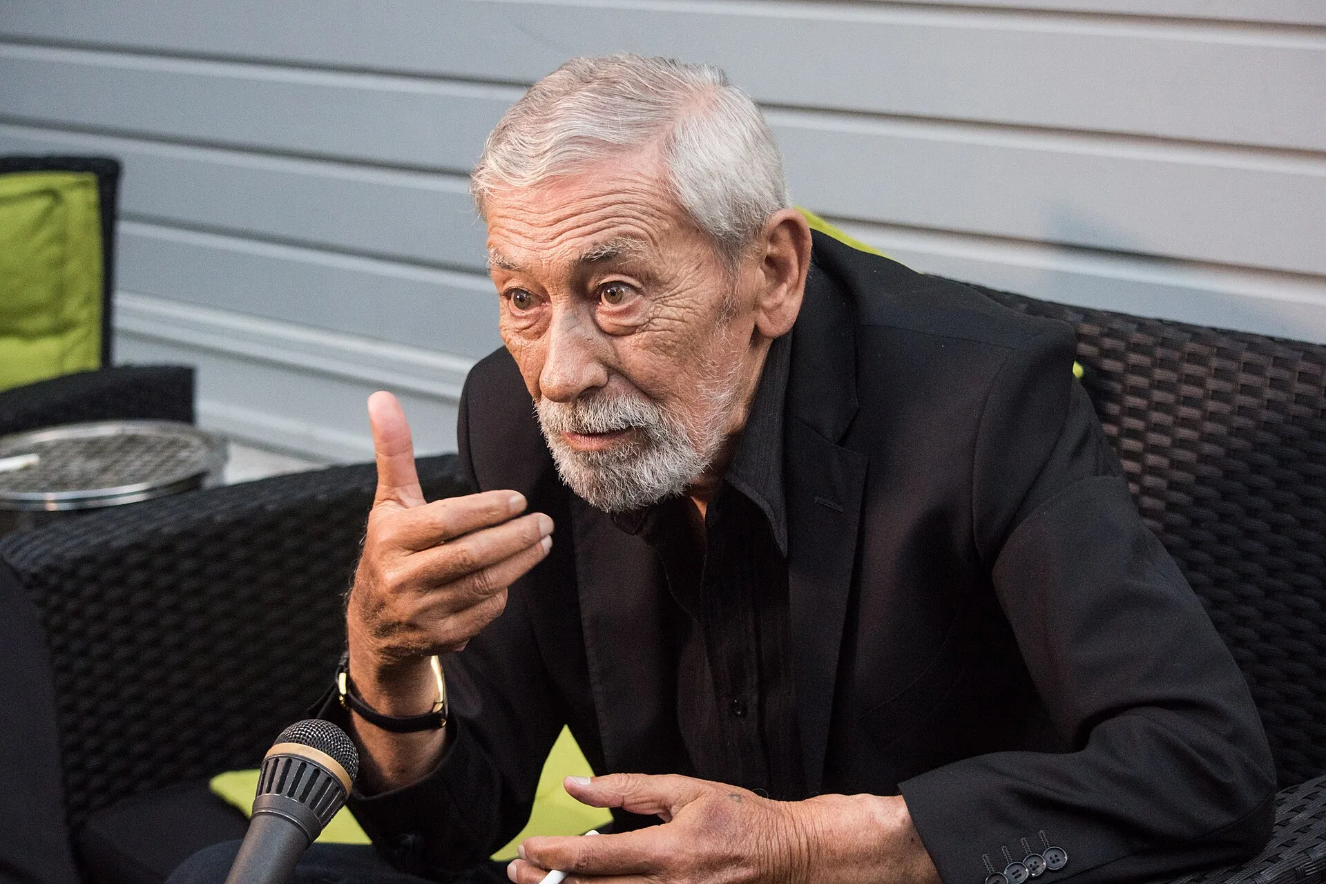 Vakhtang Kikabidze
